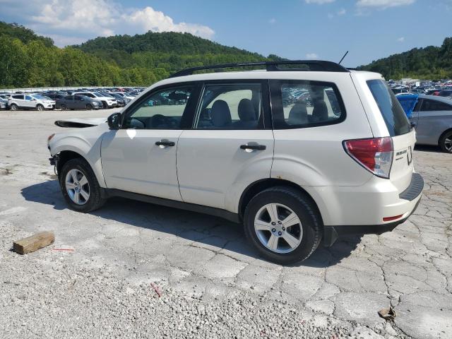 JF2SHABC4DH414597 - 2013 SUBARU FORESTER 2.5X WHITE photo 2