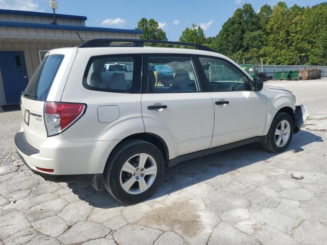 JF2SHABC4DH414597 - 2013 SUBARU FORESTER 2.5X WHITE photo 3