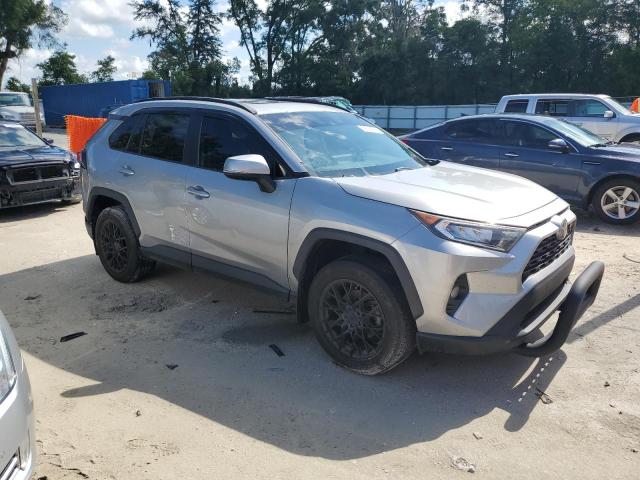 2T3W1RFV3KW028419 - 2019 TOYOTA RAV4 XLE GRAY photo 4
