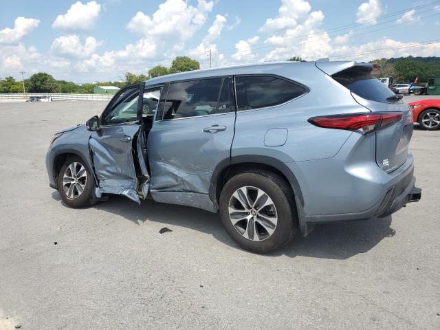 5TDGZRAH2MS085584 - 2021 TOYOTA HIGHLANDER XLE BLUE photo 2
