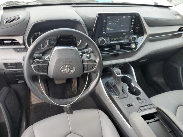 5TDGZRAH2MS085584 - 2021 TOYOTA HIGHLANDER XLE BLUE photo 8