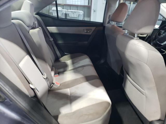 5YFBURHE8JP822425 - 2018 TOYOTA COROLLA L ნაცრისფერი ფოტო 10