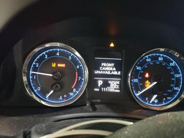 5YFBURHE8JP822425 - 2018 TOYOTA COROLLA L ნაცრისფერი ფოტო 9