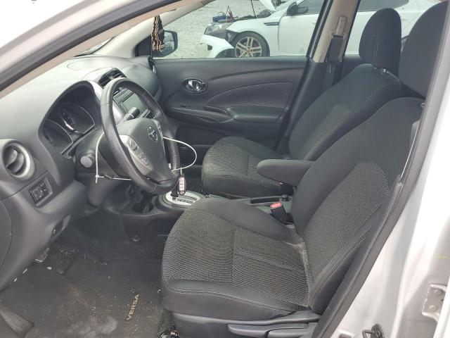 3N1CN7AP7KL817655 - 2019 NISSAN VERSA S Silber Foto 7