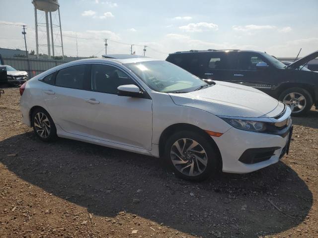 19XFC2F70JE038645 - 2018 HONDA CIVIC EX WHITE photo 4