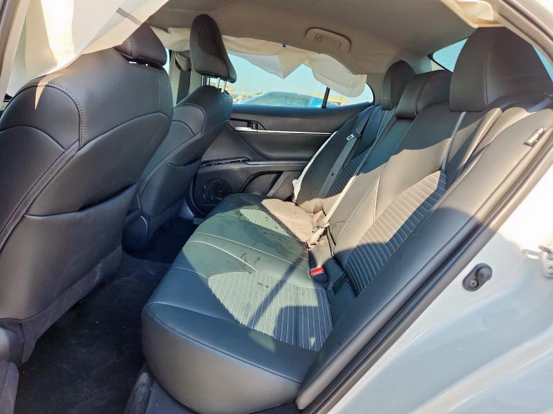 4T1G11AKXPU160175 - 2023 TOYOTA CAMRY SE NIGHT SHADE WHITE photo 10