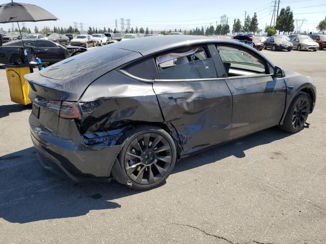 7SAYGAEE6SF243599 - 2025 TESLA MODEL Y GRAY photo 3