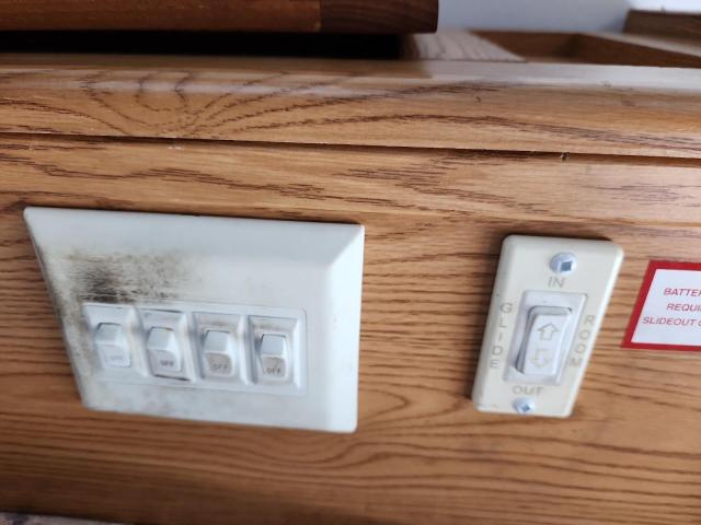 4YDF245275B060940 - 2005 KEYSTONE COUGAR WHITE photo 8