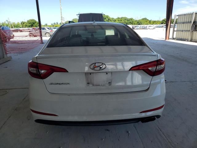 5NPE24AF8HH576430 - 2017 HYUNDAI SONATA SE 白色 照片 6