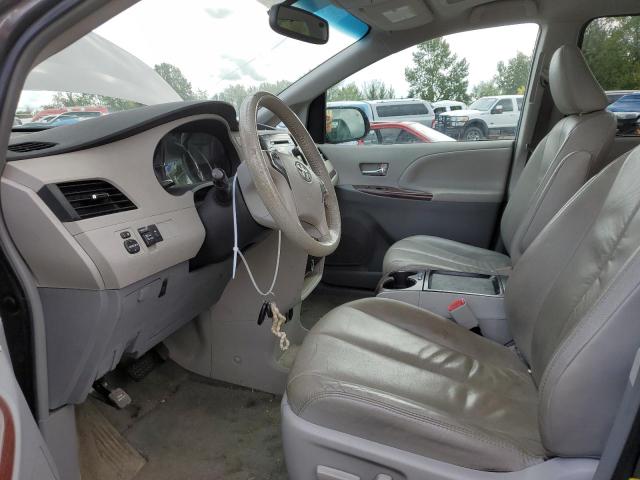 5TDYK3DC2BS165891 - 2011 TOYOTA SIENNA XLE GRAY photo 7