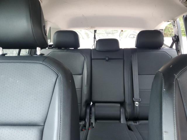3VV2B7AX4KM096823 - 2019 VOLKSWAGEN TIGUAN SE Күміс фото 10