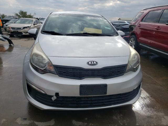 KNADM4A39G6668339 - 2016 KIA RIO LX SILVER photo 5