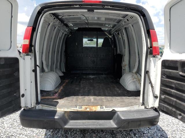 1GCWGAFP4J1212041 - 2018 CHEVROLET EXPRESS G2 WHITE photo 10