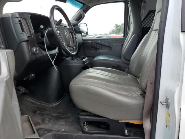 1GCWGAFP4J1212041 - 2018 CHEVROLET EXPRESS G2 WHITE photo 7