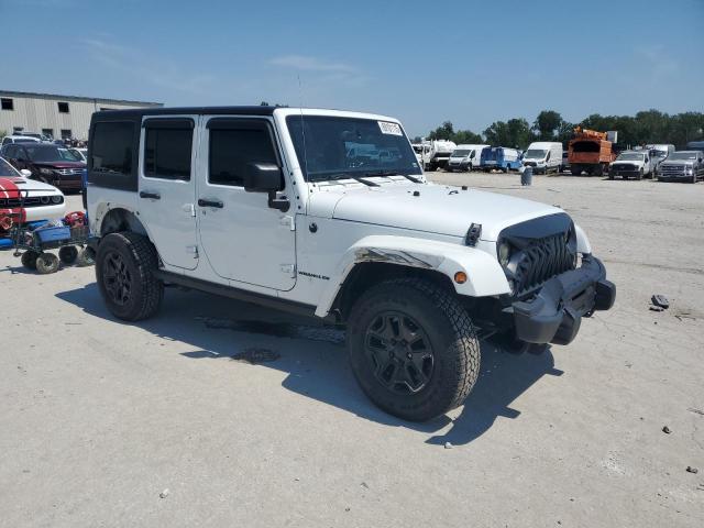 1C4BJWEG8GL255745 - 2016 JEEP WRANGLER U SAHARA WHITE photo 4