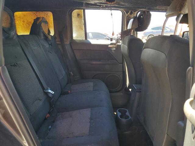 1C4NJPBB1ED859107 - 2014 JEEP PATRIOT SPORT GRAY photo 11