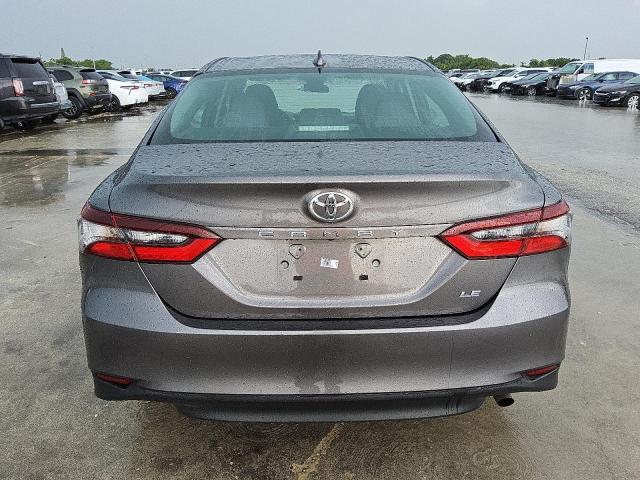 4T1C11AK9PU834847 - 2023 TOYOTA CAMRY LE 灰色 照片 6