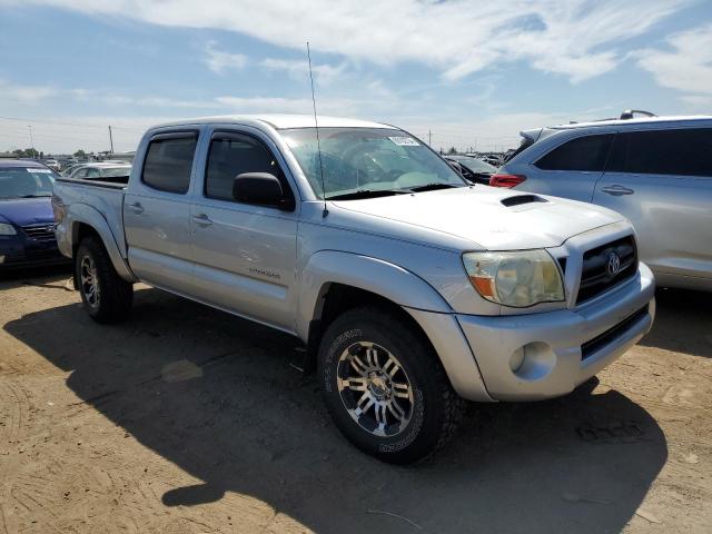 3TMLU42N38M016719 - 2008 TOYOTA TACOMA DOUBLE CAB SILVER photo 4