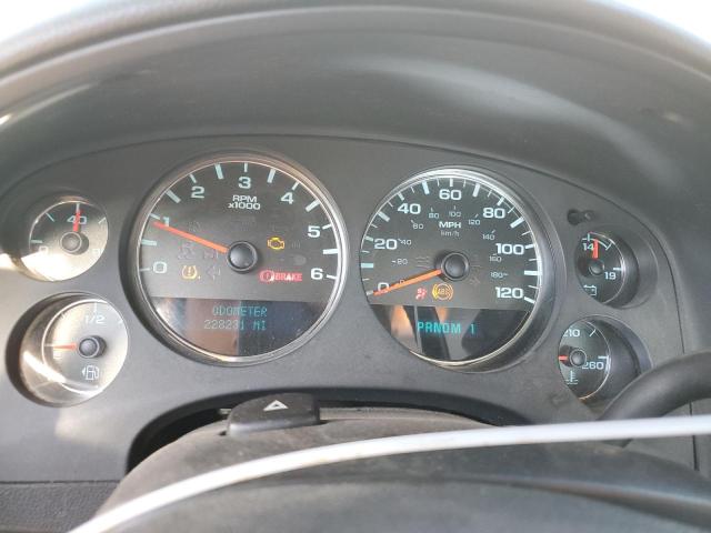 1GCHK29628E214826 - 2008 CHEVROLET SILVERADO K2500 HEAVY DUTY WHITE photo 9