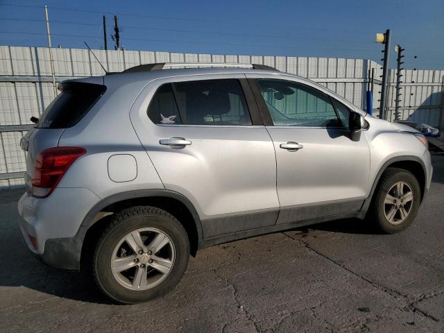 3GNCJPSB5HL250762 - 2017 CHEVROLET TRAX 1LT Gümüş foto 3
