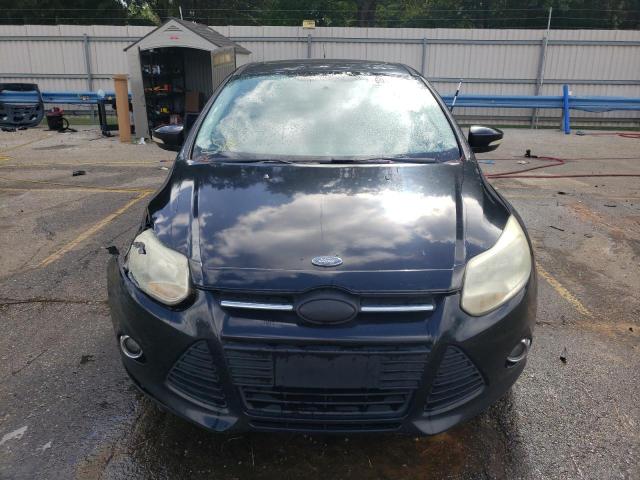 1FADP3K29EL104513 - 2014 FORD FOCUS SE BLACK photo 5