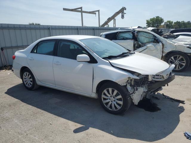 5YFBU4EE4DP220231 - 2013 TOYOTA COROLLA BASE WHITE photo 4