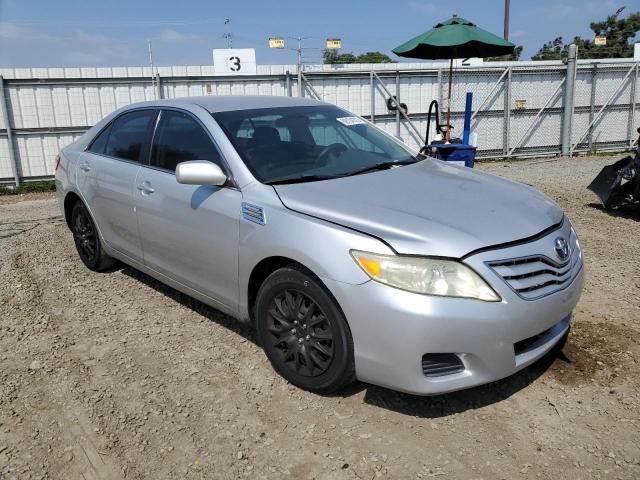 4T1BF3EK6AU060955 - 2010 TOYOTA CAMRY BASE ვერცხლისფერი ფოტო 4