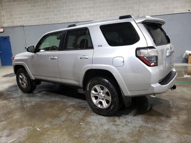 JTEMU5JRXN6030011 - 2022 TOYOTA 4RUNNER SR5/SR5 PREMIUM 银色 照片 2