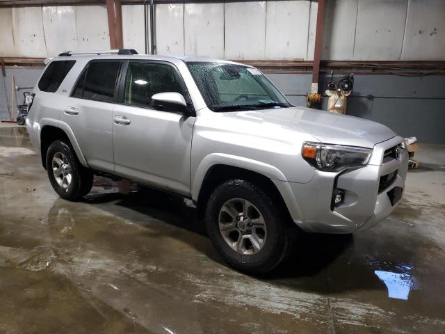 JTEMU5JRXN6030011 - 2022 TOYOTA 4RUNNER SR5/SR5 PREMIUM 银色 照片 4