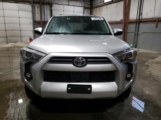 JTEMU5JRXN6030011 - 2022 TOYOTA 4RUNNER SR5/SR5 PREMIUM 银色 照片 5
