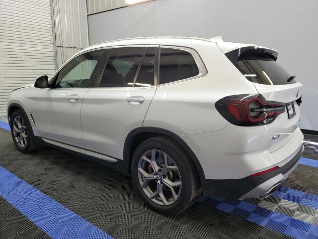 5UX43DP02N9L39575 - 2022 BMW X3 SDRIVE30I WHITE photo 2