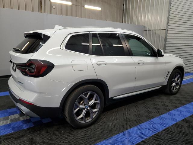 5UX43DP02N9L39575 - 2022 BMW X3 SDRIVE30I WHITE photo 3