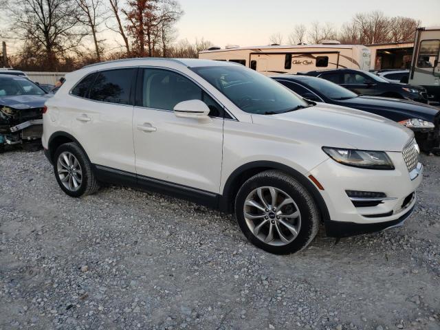 5LMCJ2C96KUL46400 - 2019 LINCOLN MKC SELECT WHITE photo 4