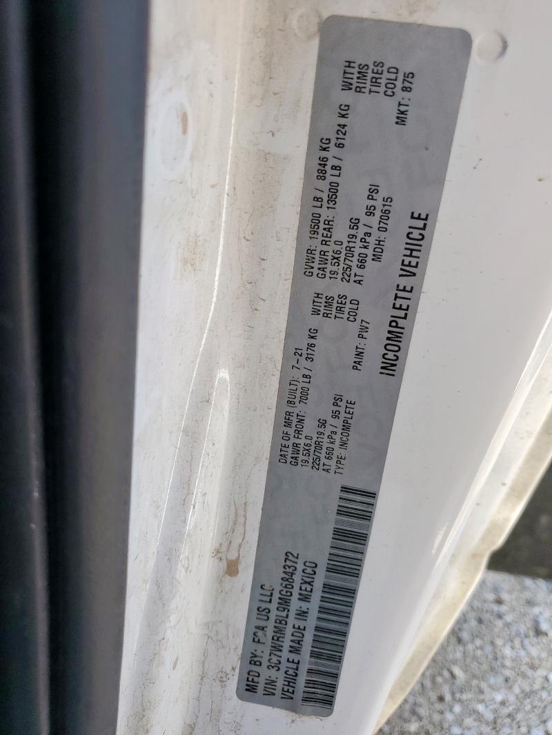 3C7WRMBL9MG684372 - 2021 RAM 5500 白色 照片 12