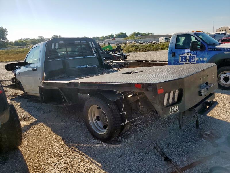 3C7WRMBL9MG684372 - 2021 RAM 5500 白色 照片 2