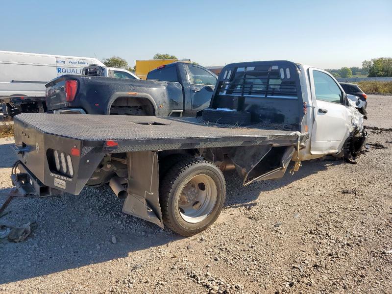 3C7WRMBL9MG684372 - 2021 RAM 5500 白色 照片 3