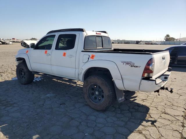 3TMLU4ENXBM073387 - 2011 TOYOTA TACOMA DOUBLE CAB WHITE photo 2