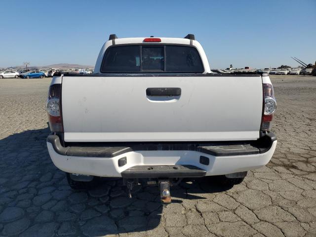 3TMLU4ENXBM073387 - 2011 TOYOTA TACOMA DOUBLE CAB WHITE photo 6