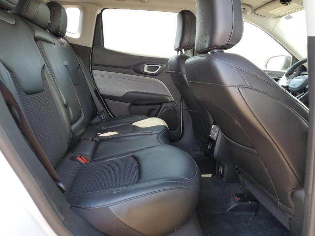 3C4NJDBB4NT133007 - 2022 JEEP COMPASS LATITUDE WHITE photo 11