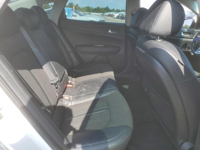 5XXGT4L32KG353554 - 2019 KIA OPTIMA LX WHITE photo 10