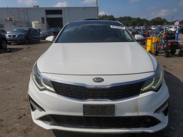 5XXGT4L32KG353554 - 2019 KIA OPTIMA LX WHITE photo 5