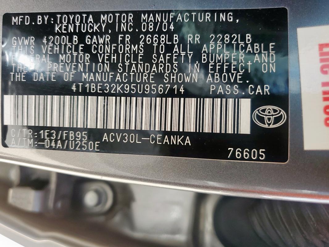 4T1BE32K95U956714 - 2005 TOYOTA CAMRY LE GRAY photo 12