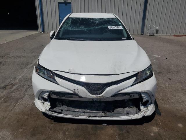 4T1L11AK3LU945050 - 2020 TOYOTA CAMRY LE WHITE photo 5