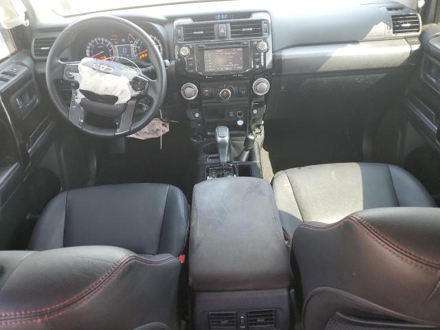 JTEBU5JR5J5573211 - 2018 TOYOTA 4RUNNER SR5/SR5 PREMIUM أسود صورة 8