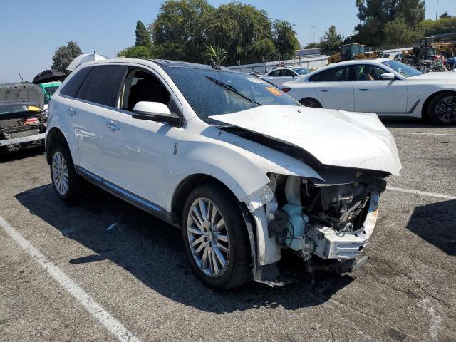 2LMDJ6JK4DBL37275 - 2013 LINCOLN MKX WHITE photo 4