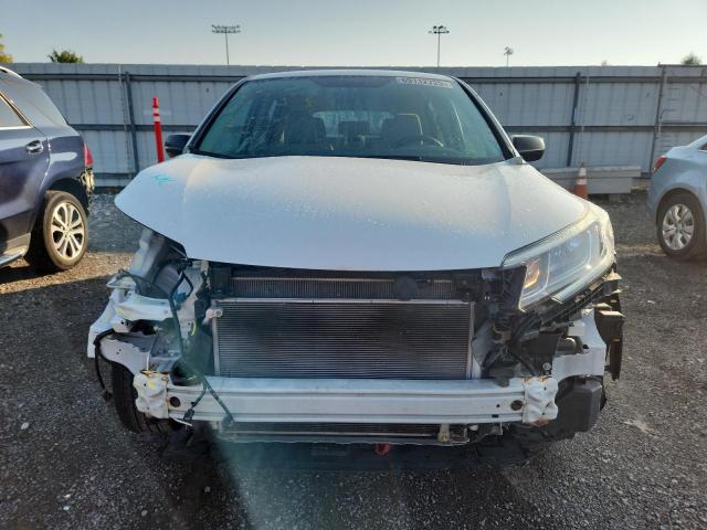 5J6RM4H37GL078280 - 2016 HONDA CR-V LX WHITE photo 5