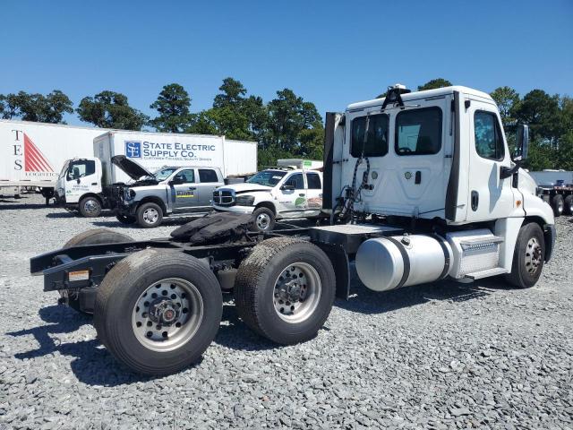 1FUGGEDV1JLHB4109 - 2018 FREIGHTLINER CASCADIA 1 WHITE photo 4