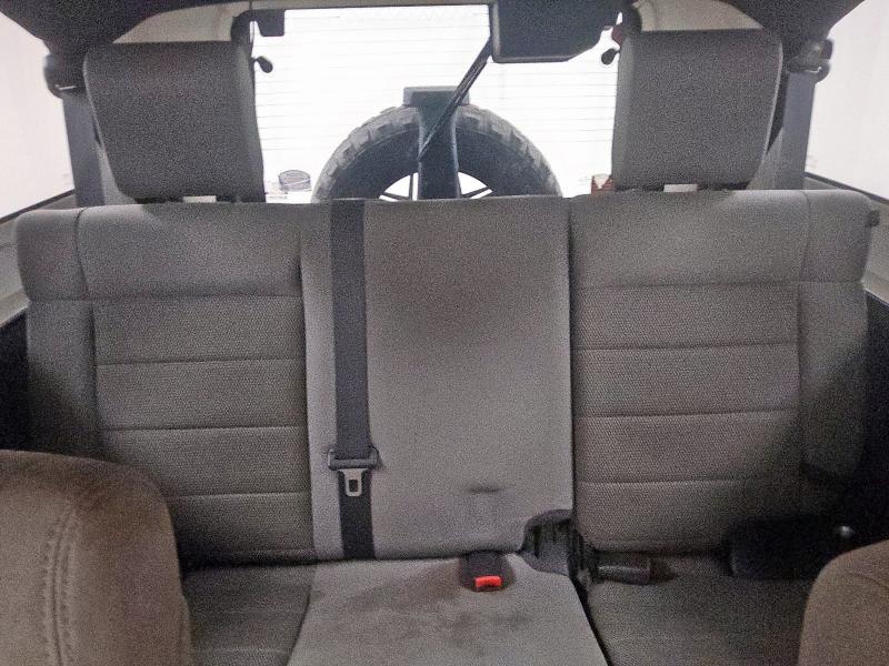 1J8GA59118L589101 - 2008 JEEP WRANGLER U SAHARA BLUE photo 10