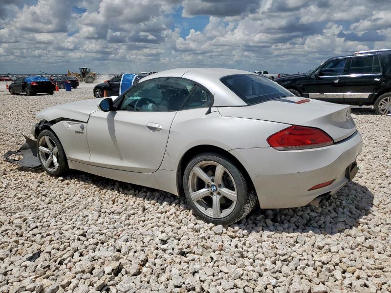 WBALL5C53DJ104536 - 2013 BMW Z4 SDRIVE28I WHITE photo 2