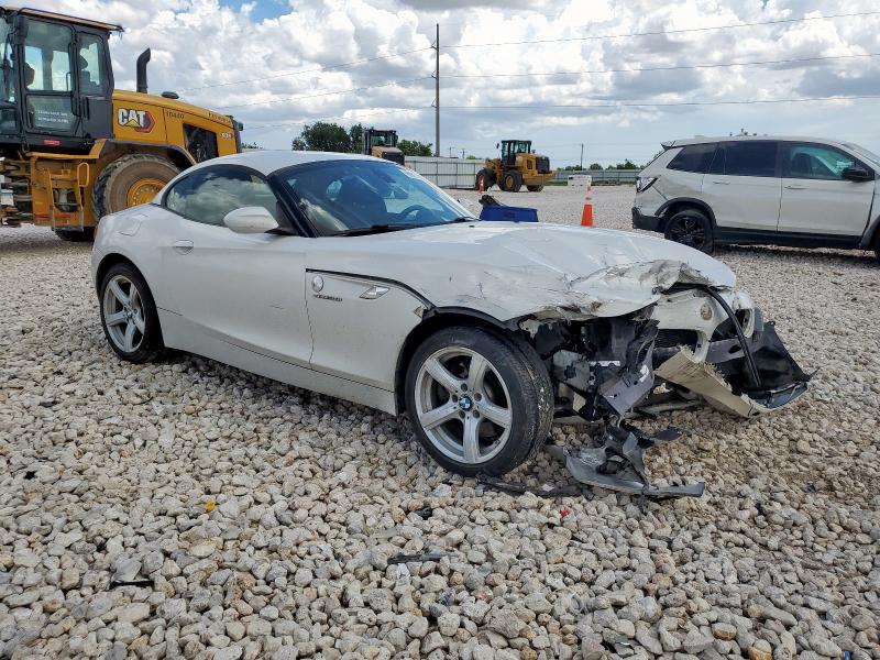 WBALL5C53DJ104536 - 2013 BMW Z4 SDRIVE28I WHITE photo 4